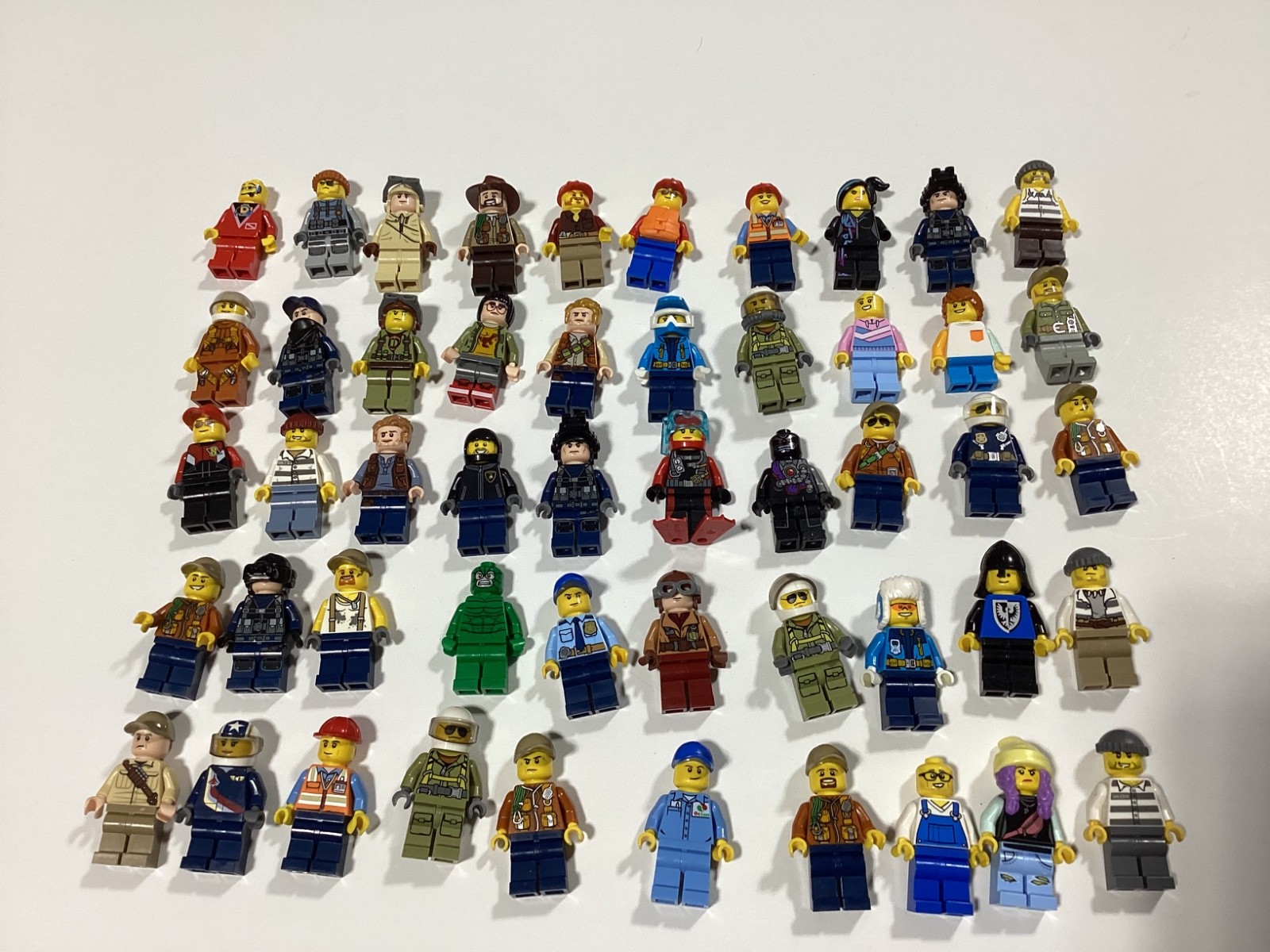LEGO Minifigure Lot - 50 minifigures from various themes