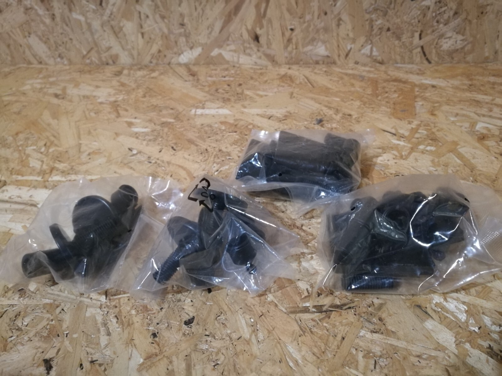 Carrera Go 1/43 Track Raise Supports lot - 4 double + 4 single (40 parts)