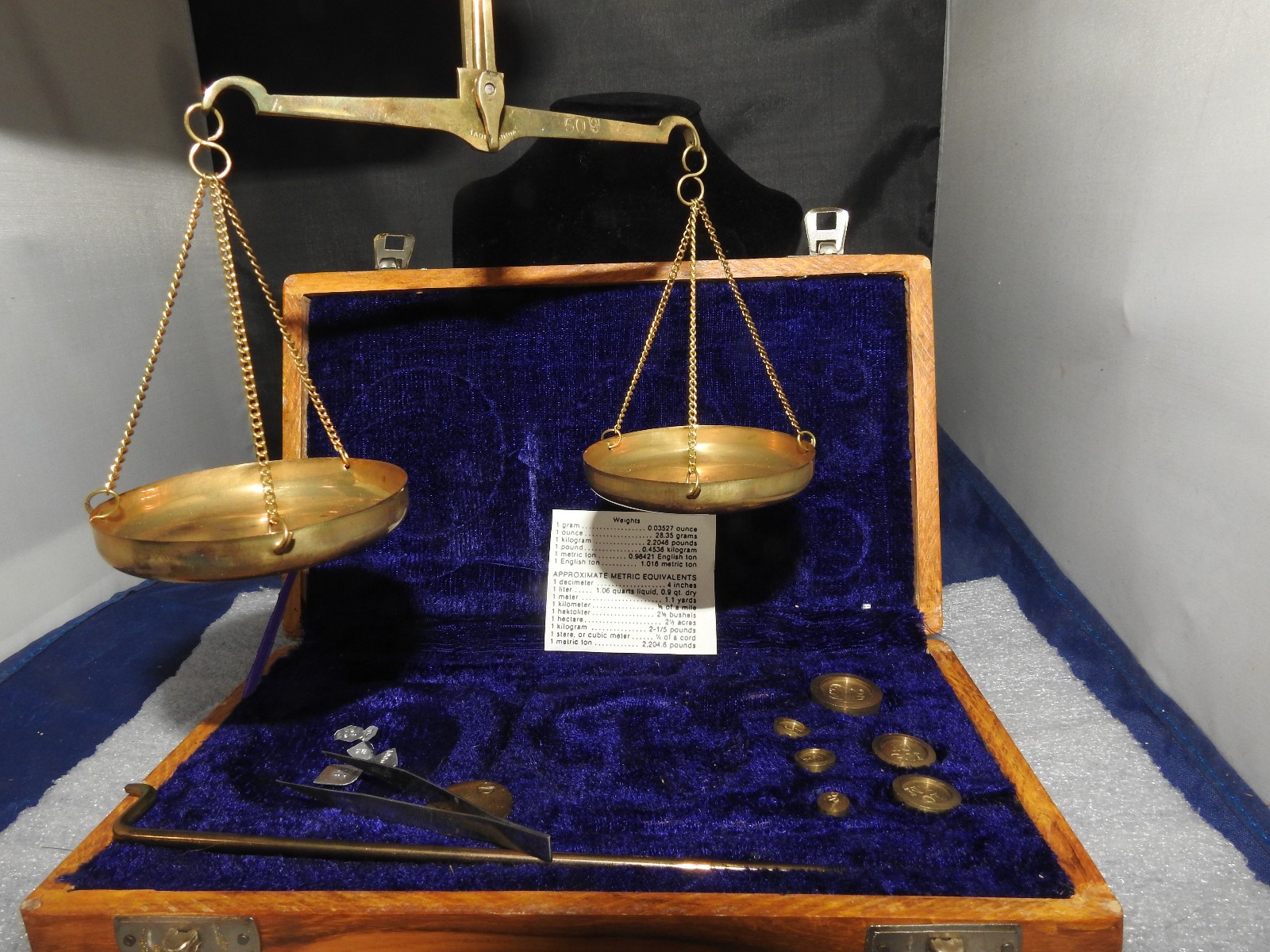 Vintage Tiny Scale with weights in original wooden velvet lined box