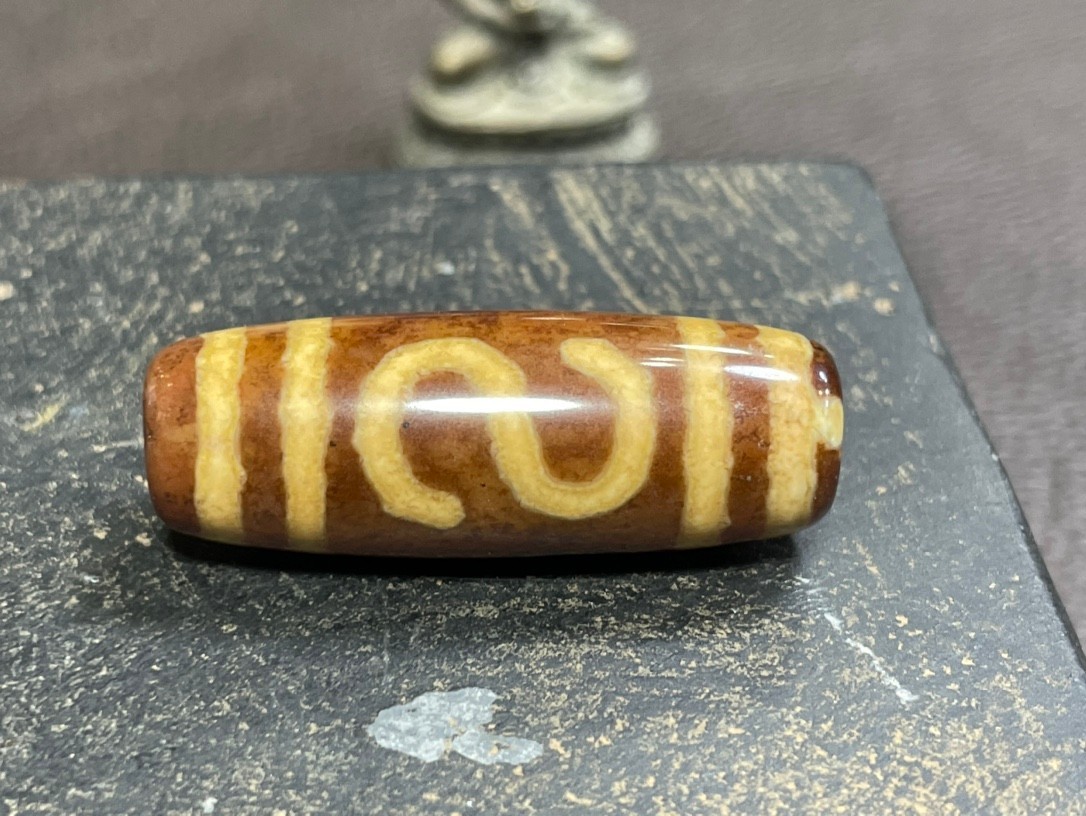 Old Tibetan Nepalese Himalayan Ancient eye Old Dzi Talisman Beads Amulet 金钱钩天珠