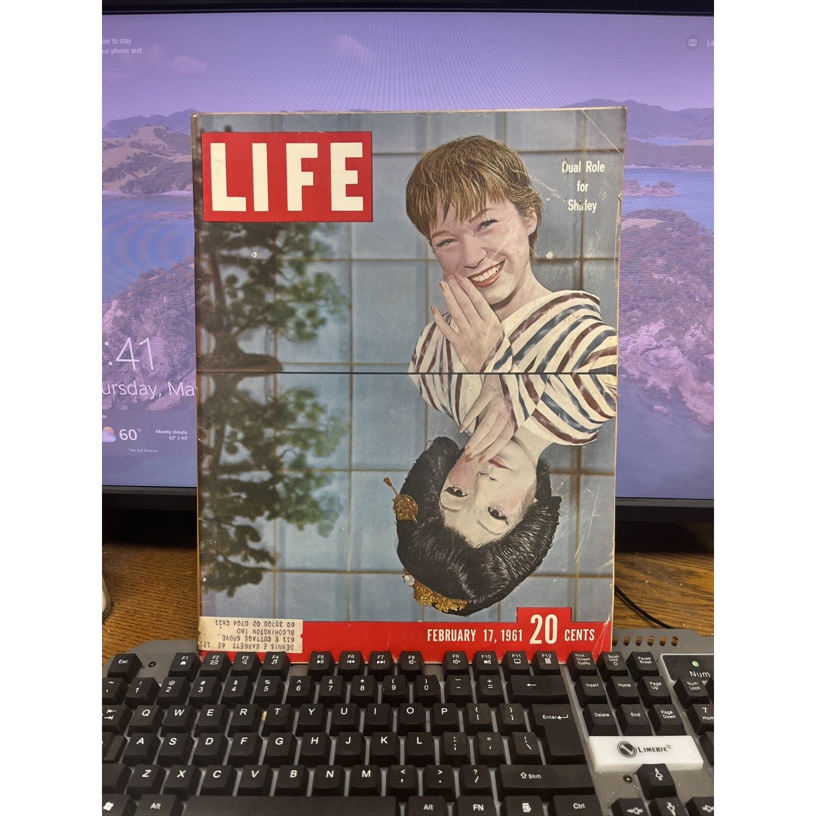 Life Magazine February 17th, 1961 (Shirley MacLaine) Ads