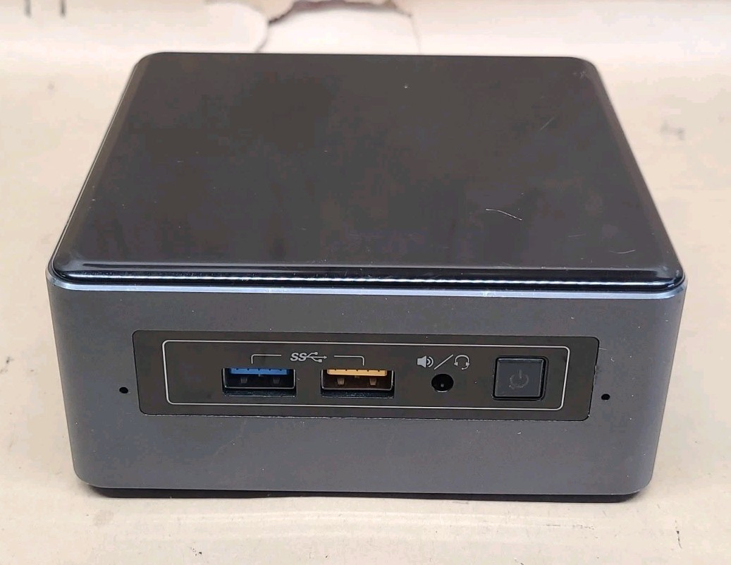 Intel NUC NUC7i3BNB, Intel Core i3-7100U @ 2.4GHz, 4GB RAM, NO SSD/OS *READ*