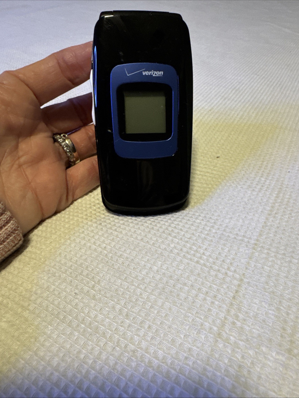 Vintage Verizon Flip Phone LG Style – ICE Buttons – For Parts/Display