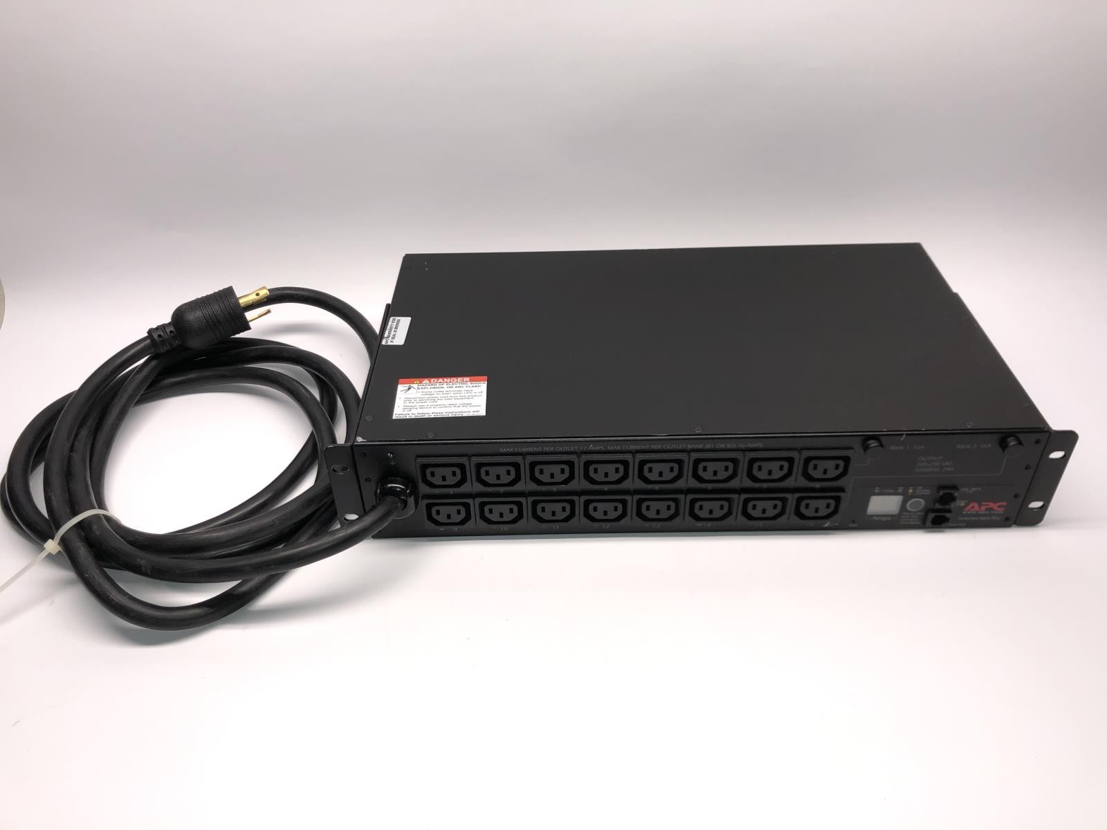 APC AP7911A Rack PDU, Switched, 2U, 30A, 208V, (16) C30 Outlets