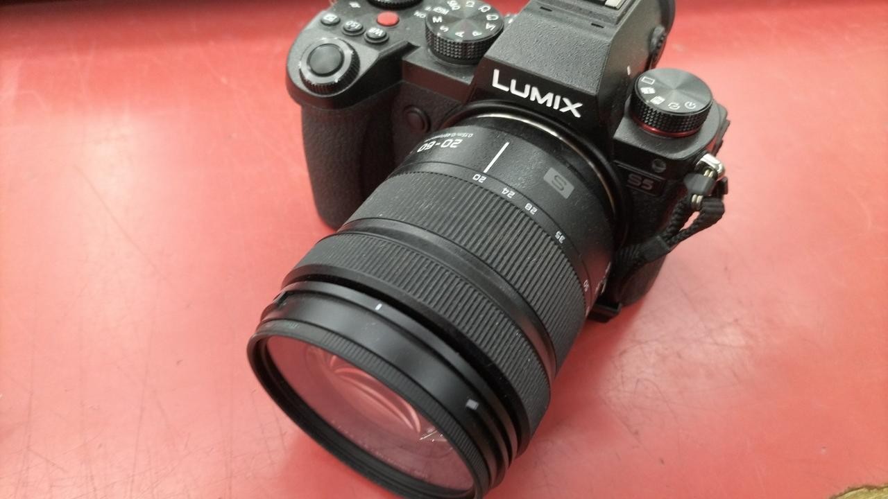 Panasonic DC-S5 Mirrorless Camera Kit 20-60mm Lens 24MP CMOS Used From Japan