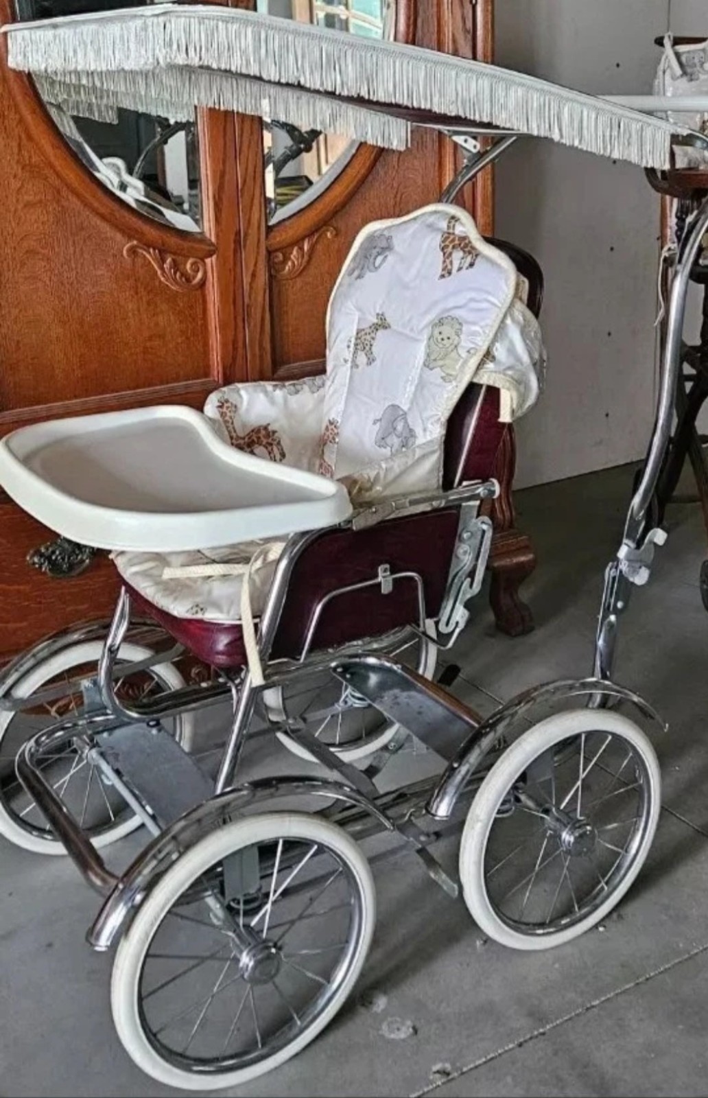 Vintage Stroller Carriage Babyhood Wondachair Antique