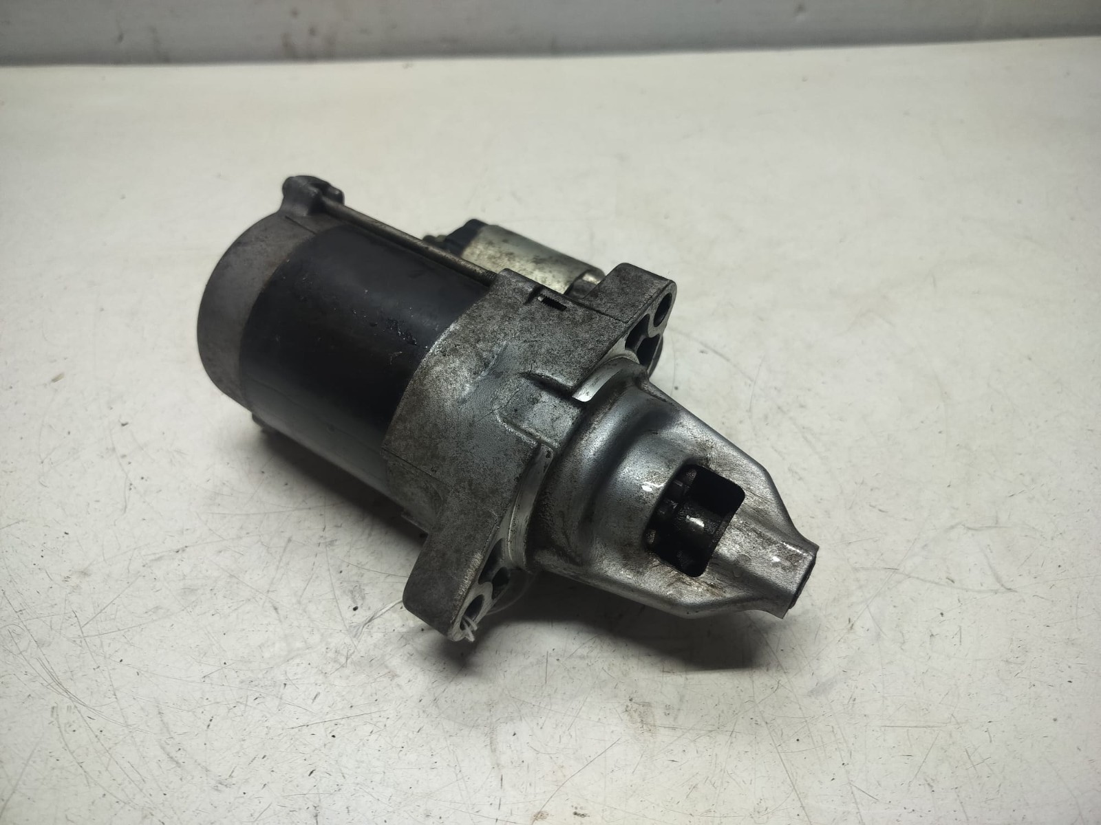845760 BRIGGS AND STRATTON ENGINE STARTER