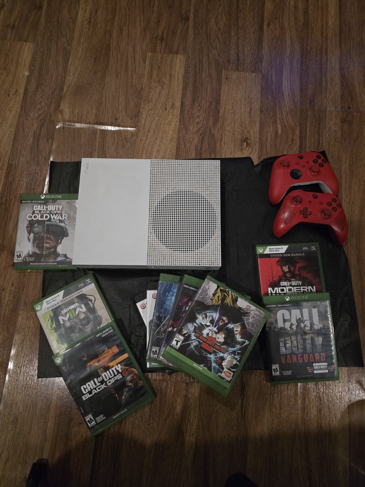 Microsoft Xbox One S Console with Wireless Controllers & Call of Duty Games Lot