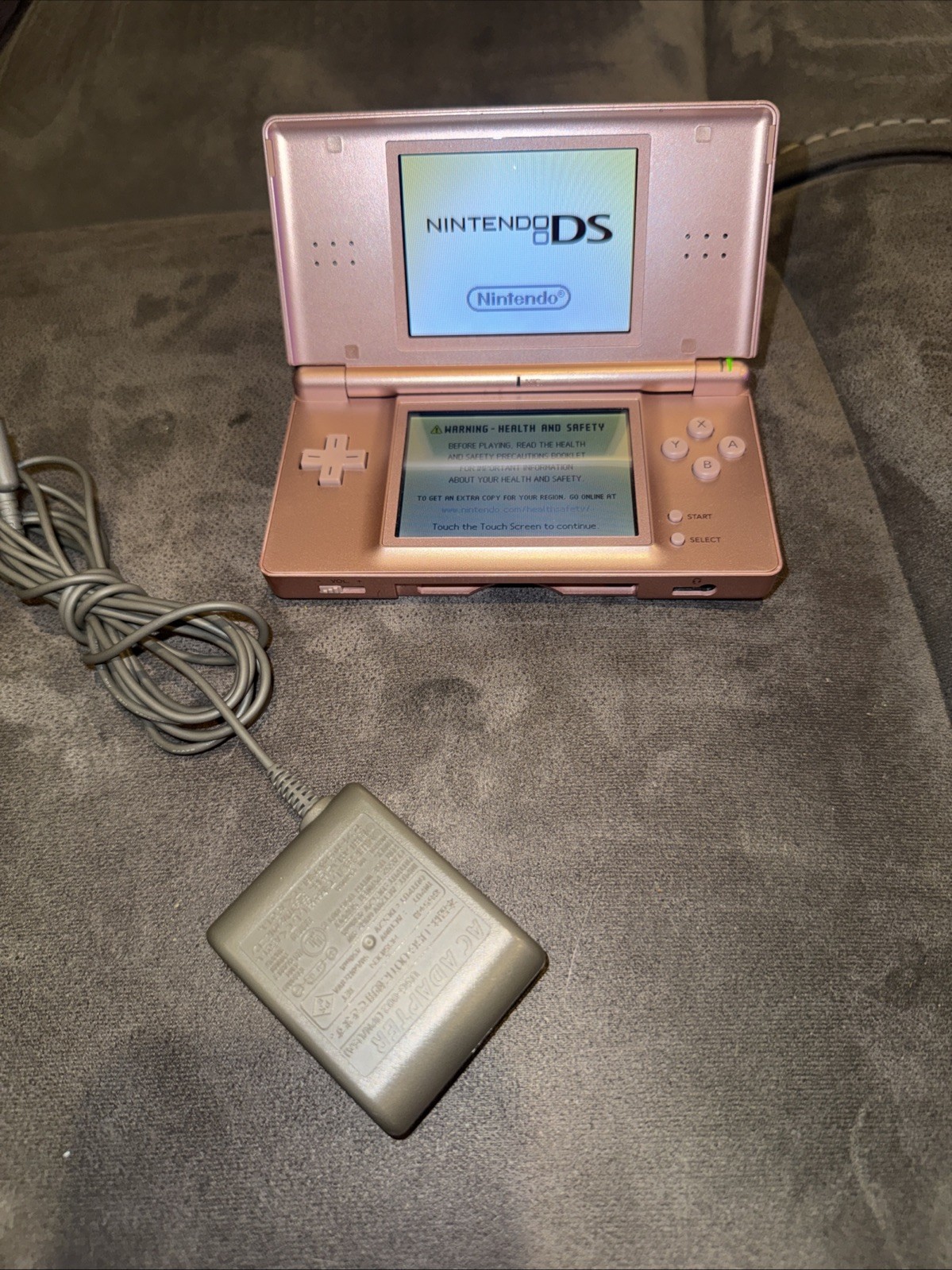 Nintendo DS Lite Handheld Game Console USG-001 Metallic Rose w Charger - Tested