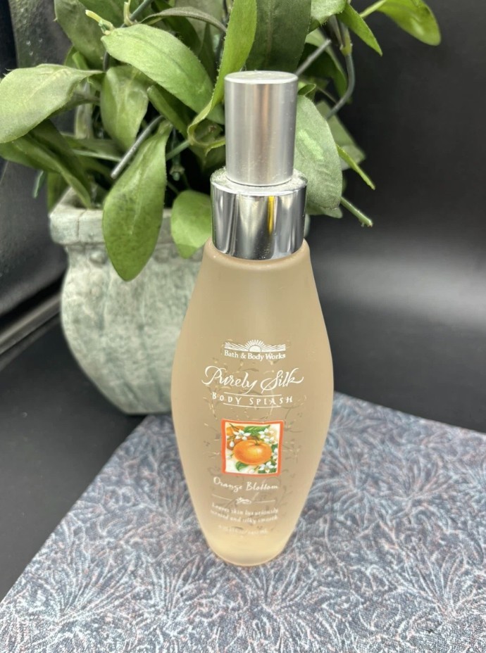 Vintage Bath & Body Works Purely Silk Orange Blossom 4.75 oz FULL
