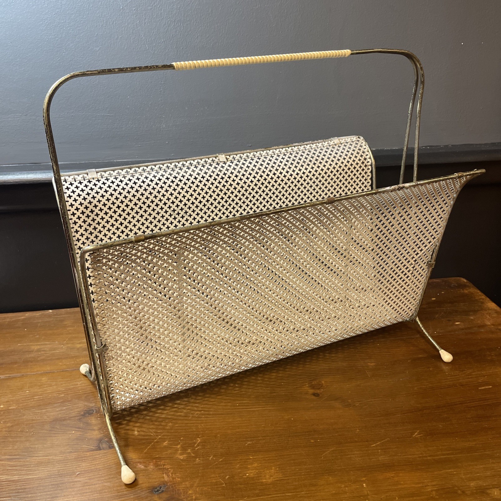 Vintage Magazine Wire Rack Chrome Light Gold Tone 60's 70's Records Retro Atomic