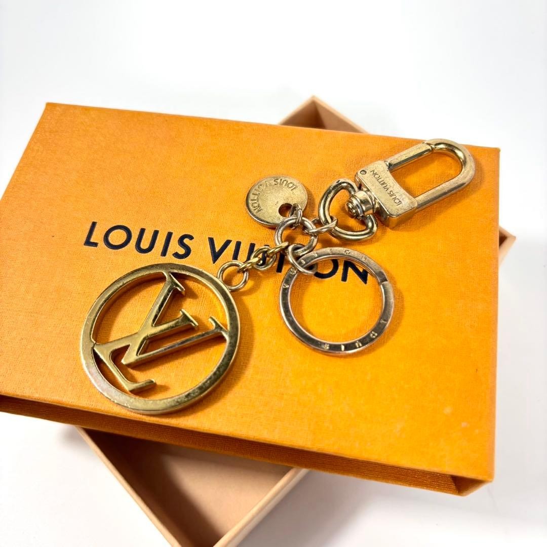 Louis Vuitton Porte-Cles Keyring Charm LV Circle
