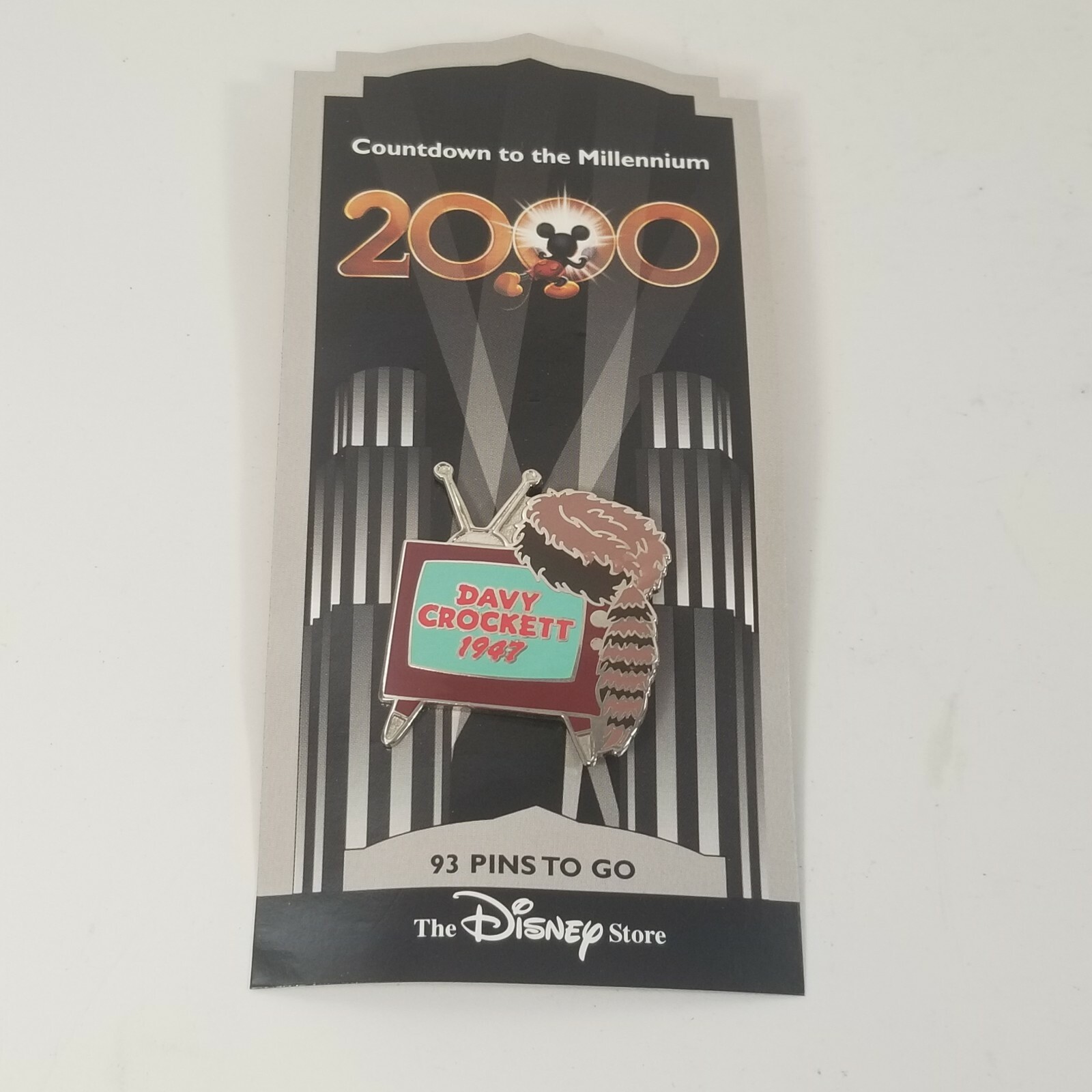 The Disney Store - Countdown to The Millennium Davy Crockett Pin #94 Error