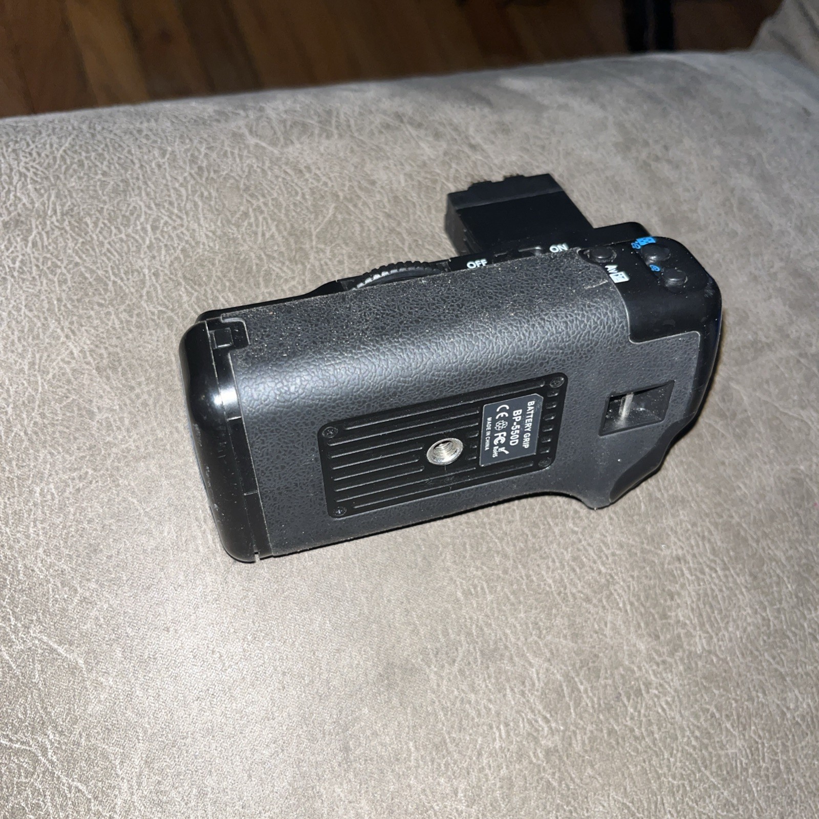 Battery Grip BP-550D for Canon T2i