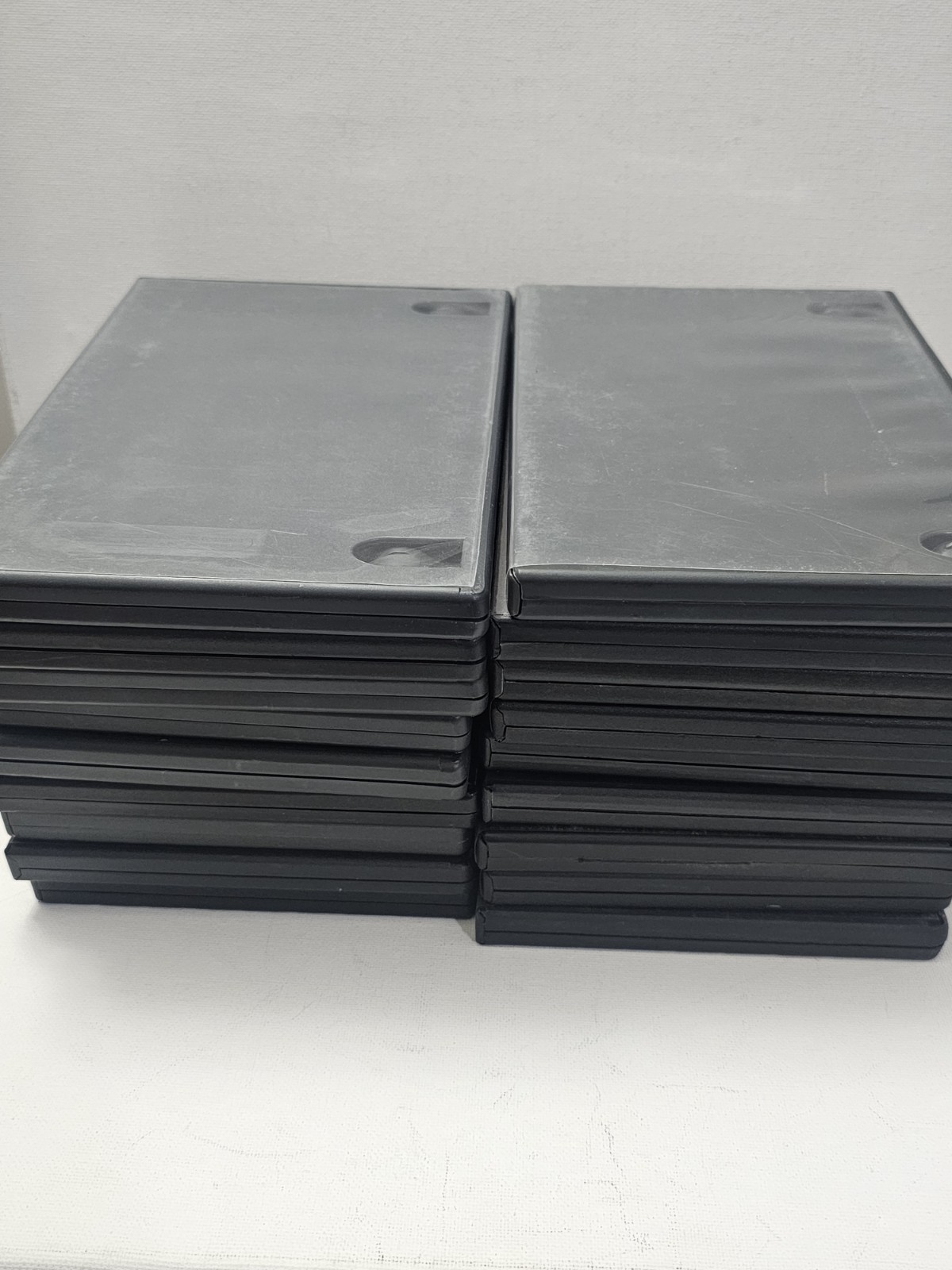 18 DVD Cases Empty, Black In Color (Replacement Cases)