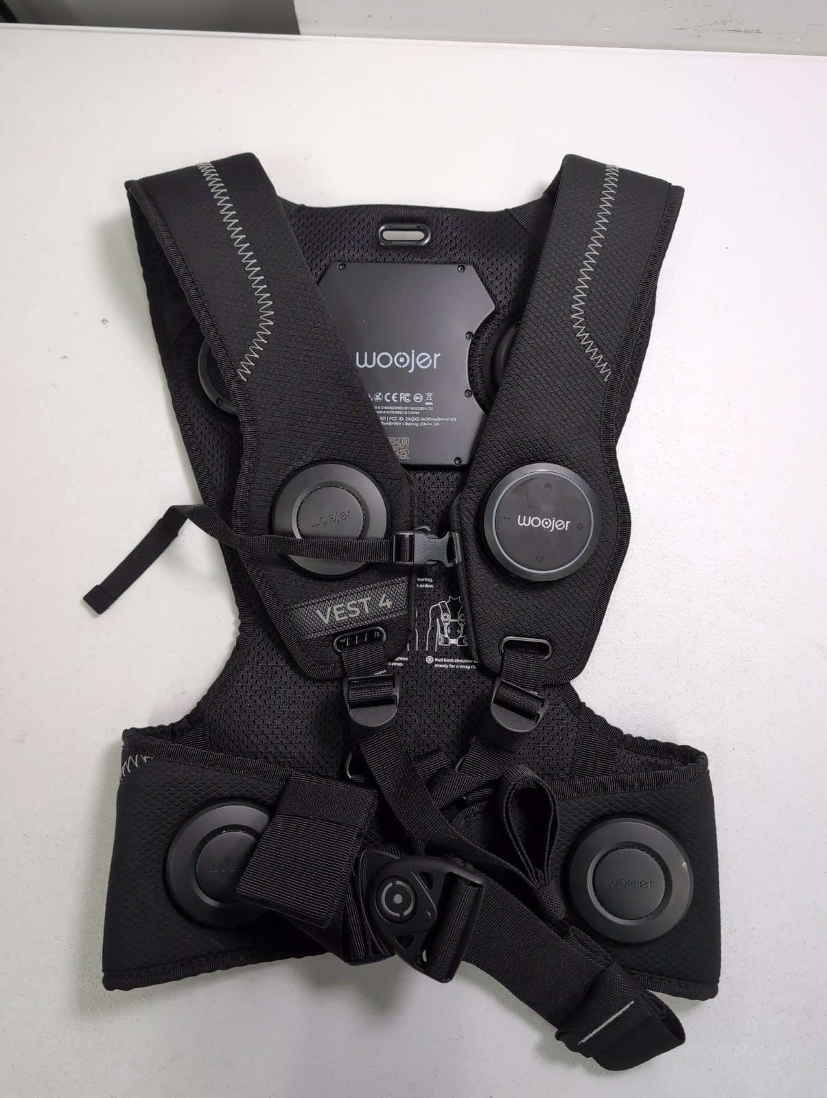 Woojer - HiFi Haptic Vest 4 - Compatible with PS (3,4,5) Xbox (Series X, One, 36