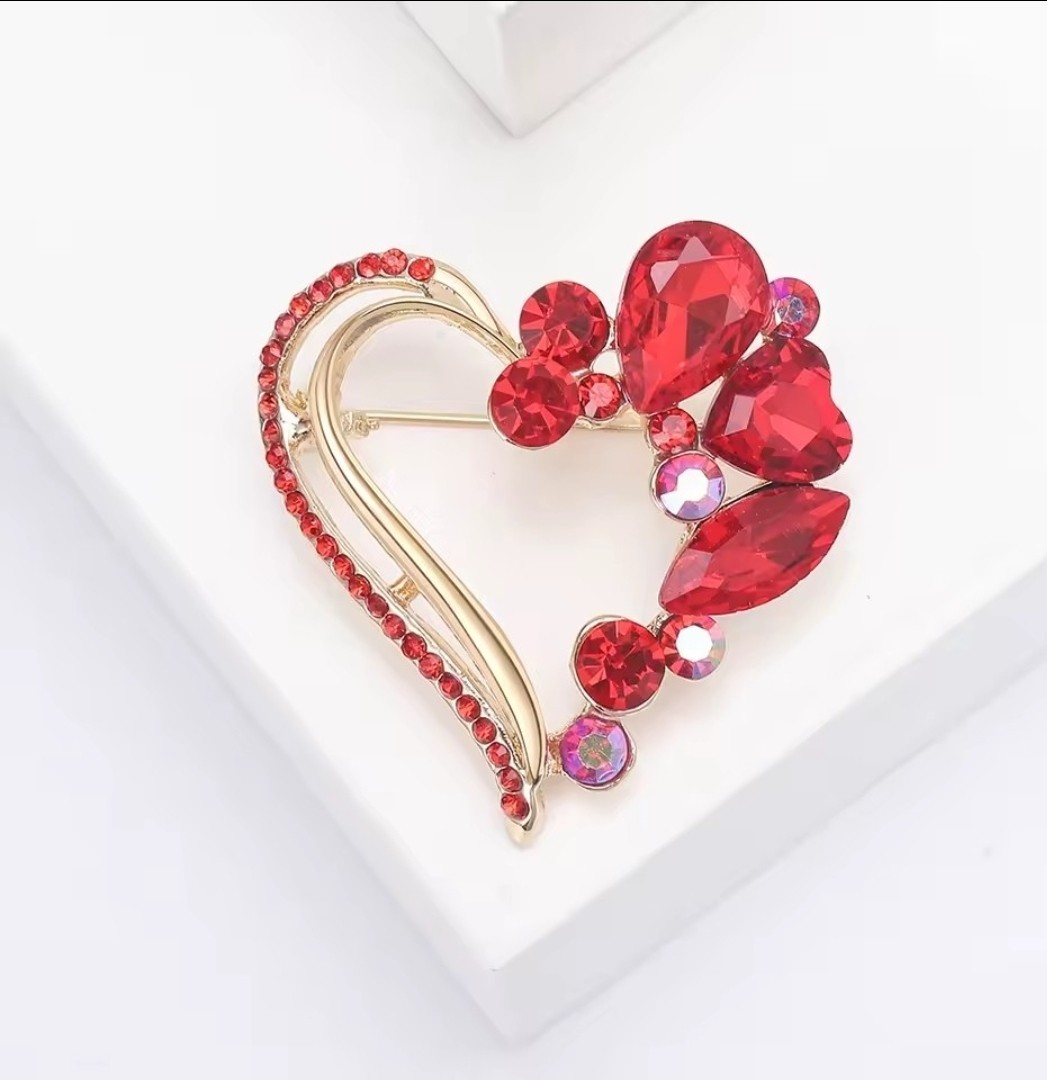 Beautiful Red Crystal Rhinestone Heart Brooch Pin