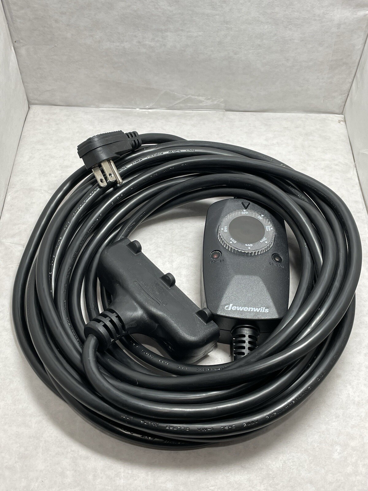 Outdoor Light Sensor Plug in Outlet Timer  24 FT Extension Cord DEWENWILS Gift