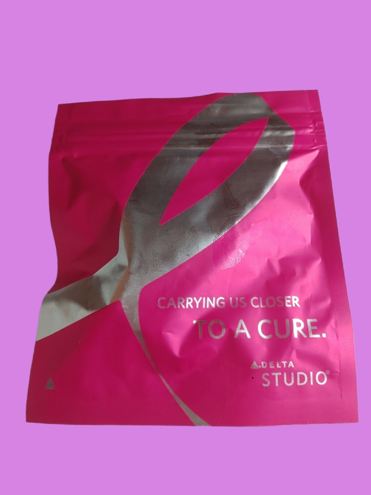 Delta Studio Airlines Pink Breast Cancer Research Foundation Ear Buds Headphones