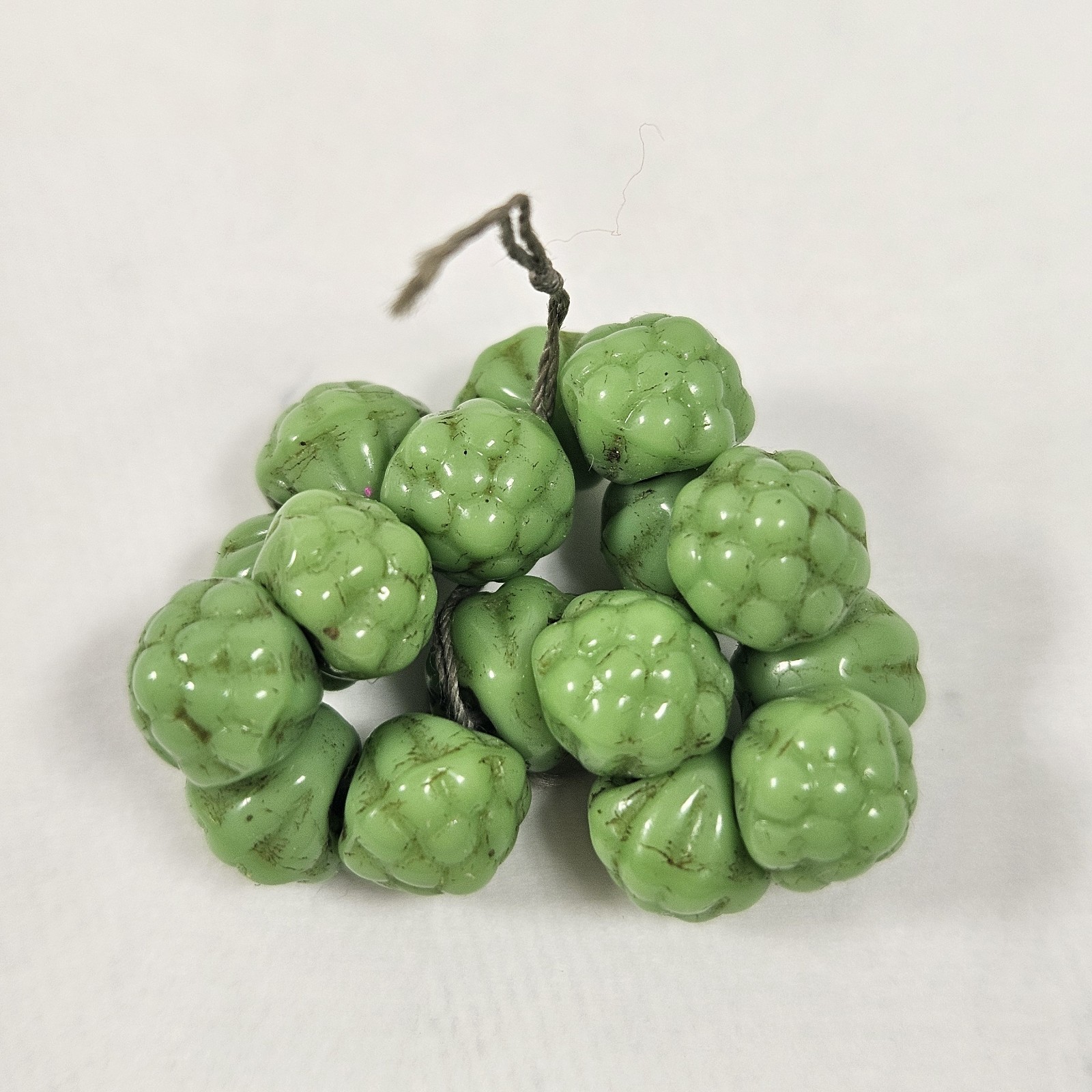 Vtg Green Glass Berry Beads 4mm Tiny Molded Raspberry Fruit Jewelry Supply 16ct