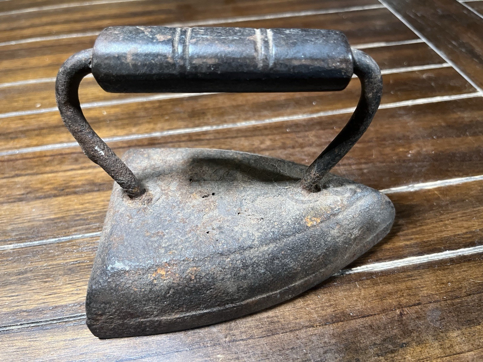 Antique Flat Sad Iron Rustic Primitive Cast Iron Farmhouse Doorstop Decor