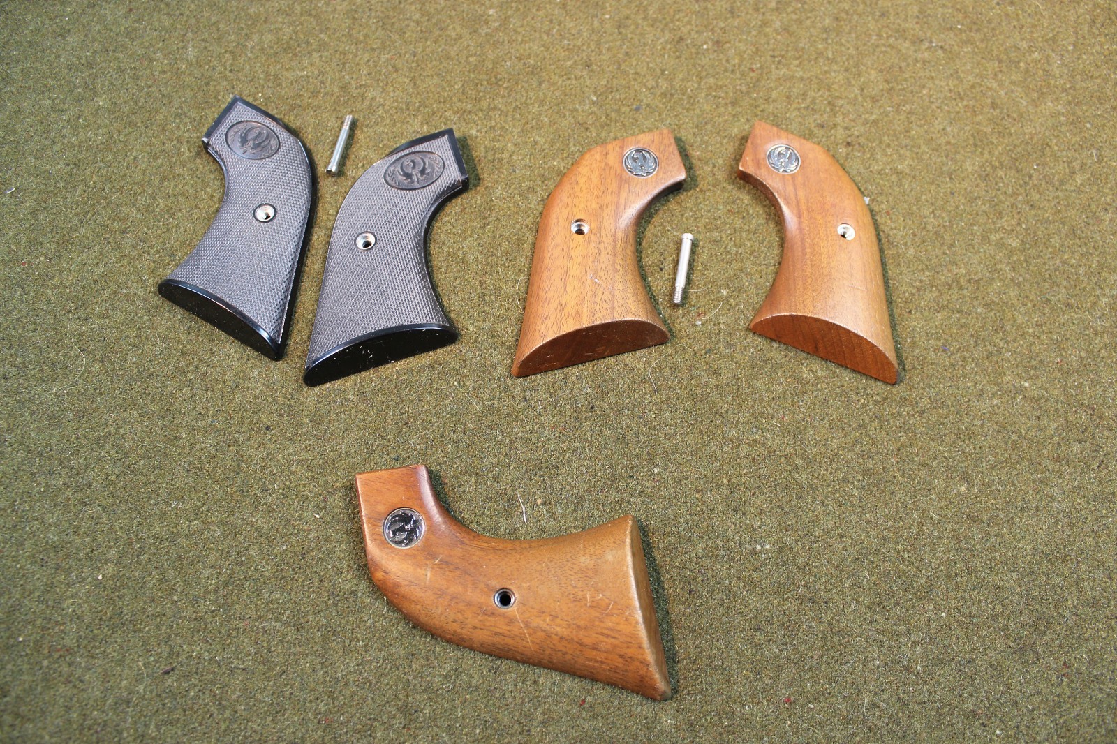 Assorted LOT of RUGER  Grips!  Gun show SPECIAL!!