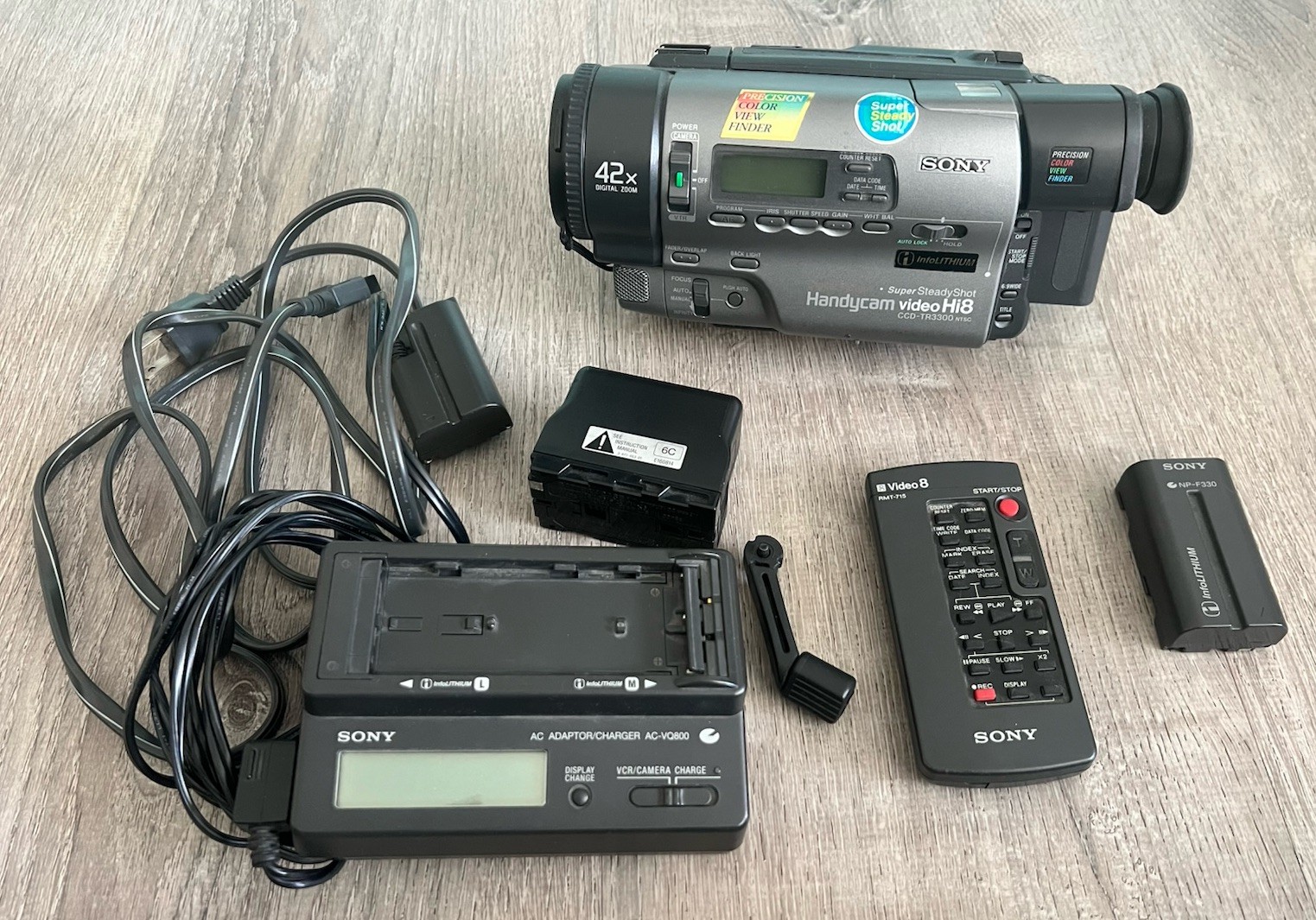 Sony CCD-TR3300 Hi8 Handycam Camcorder Bundle Tested & Working Vintage
