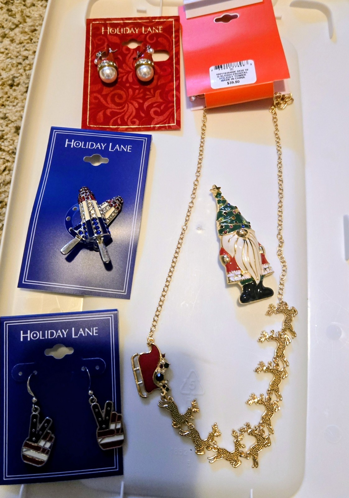 5- Holiday Lane Fashion Jewelry New to Pre-owned Earrings Necklace Brooches Lot