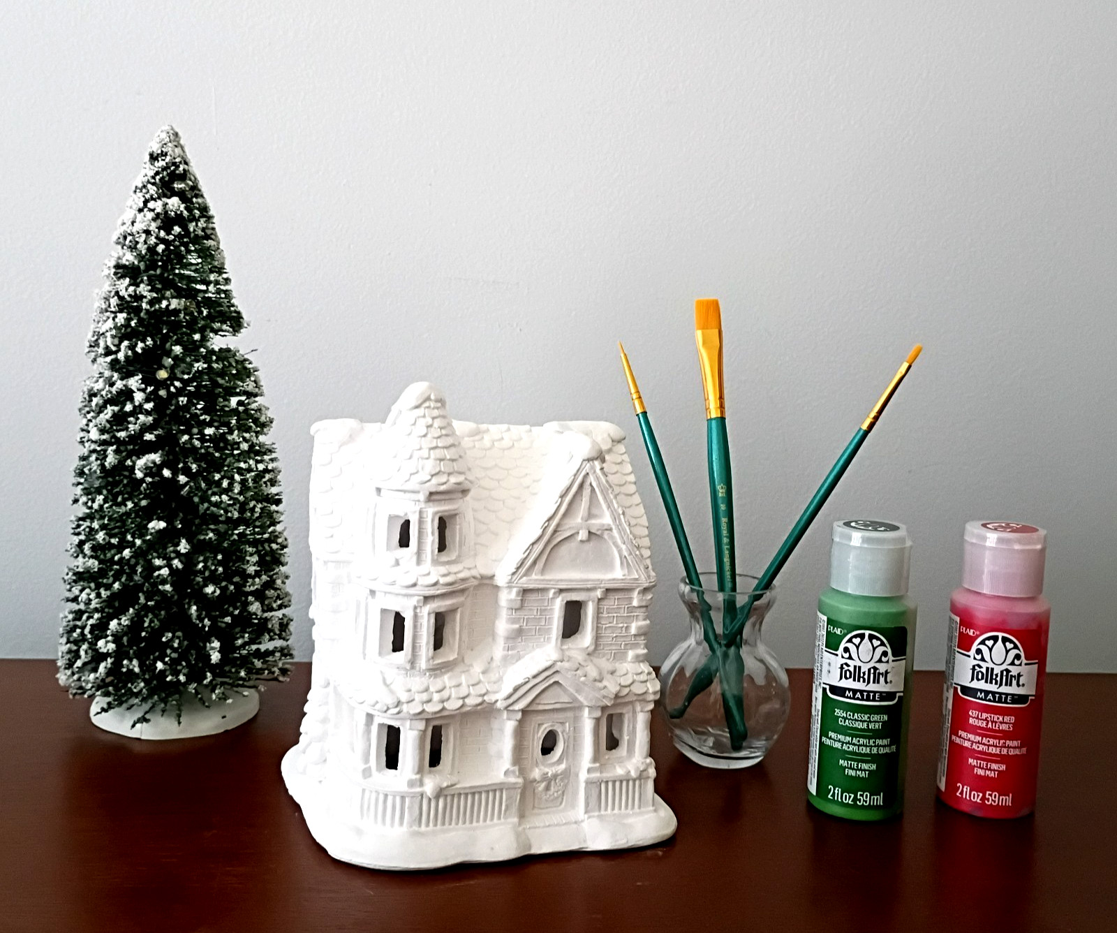 California Creations BEACON HILL HOME SE160 Ready To Paint Christmas Village