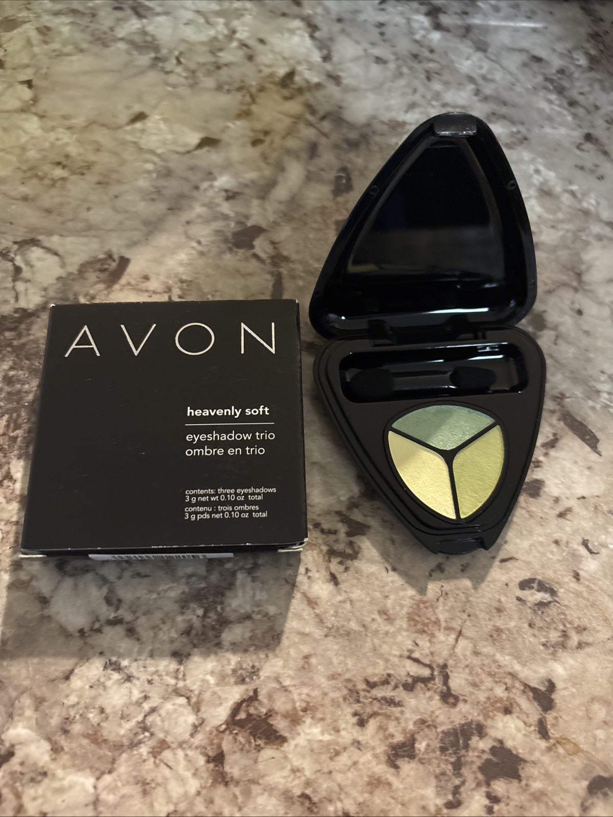 AVON Heavenly Soft Eyeshadow Trio GREEN TRIO RARE Hard To Find New With Box
