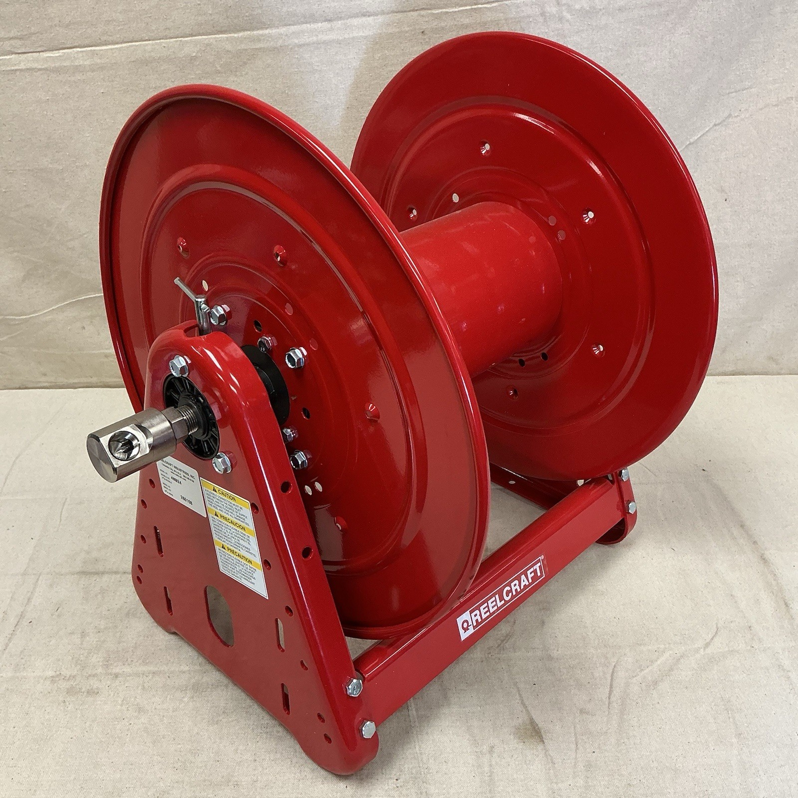 REELCRAFT CA38112 M Hand Crank Hose Reel 300' 17 3/4" x 25 3/4" x 20 1/4"
