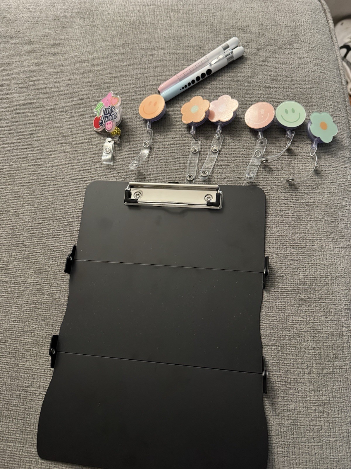 Nurse cheat sheet Clipboard, Badge Reels, Pen Lights And Trauma Shears