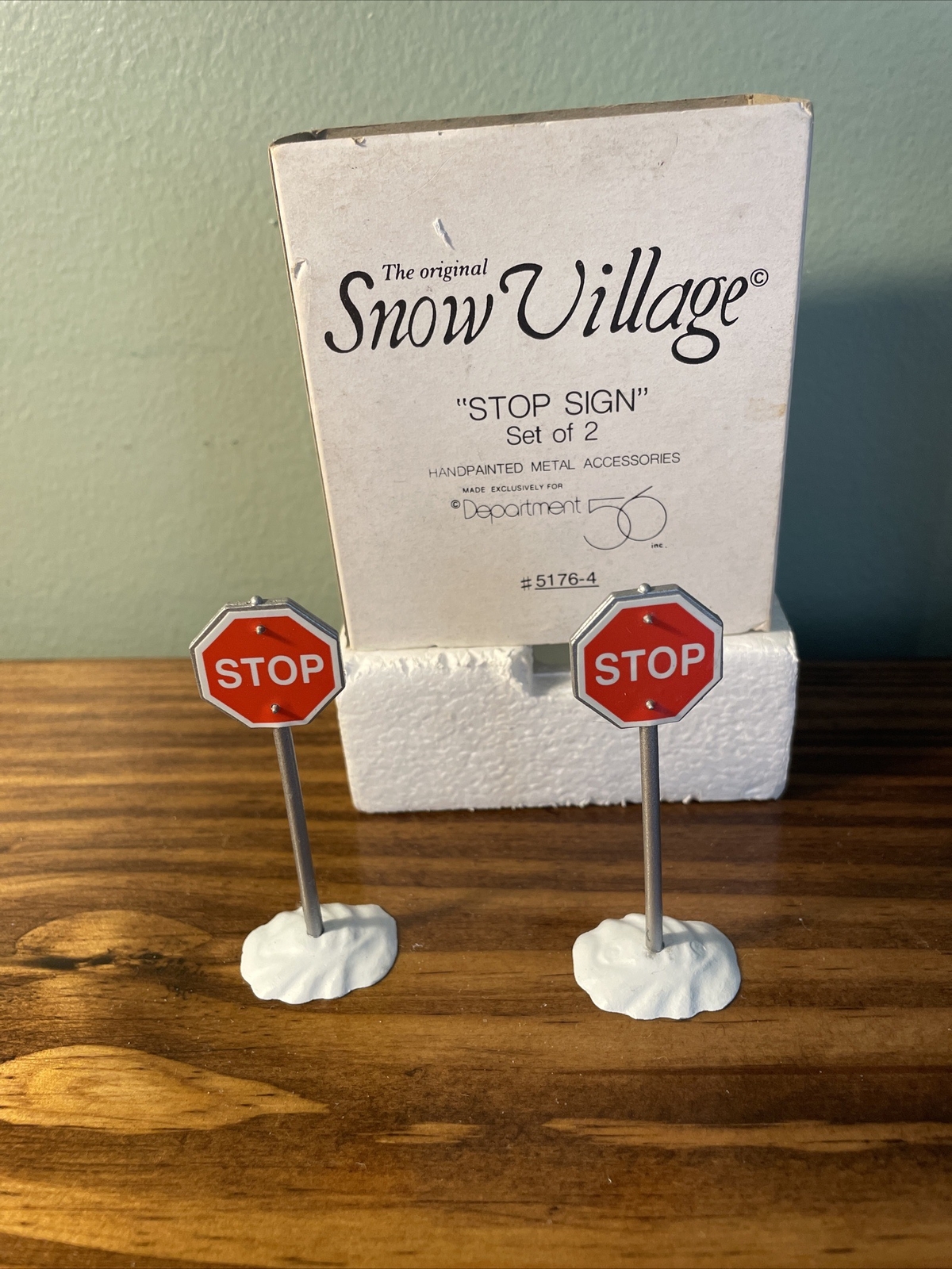 Dept 56 Snow Village Stop Signs Set Of 2 W/Original Box 