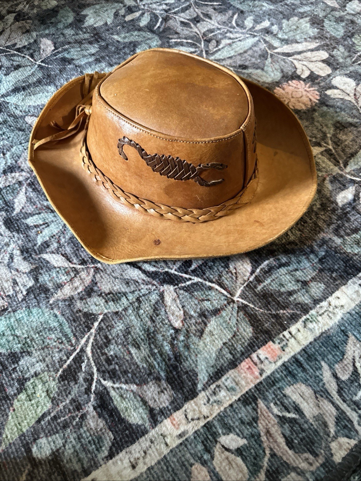 Vintage  Brown Leather Western Cowboy Rodeo Hat With Scorpions On Each Side XL