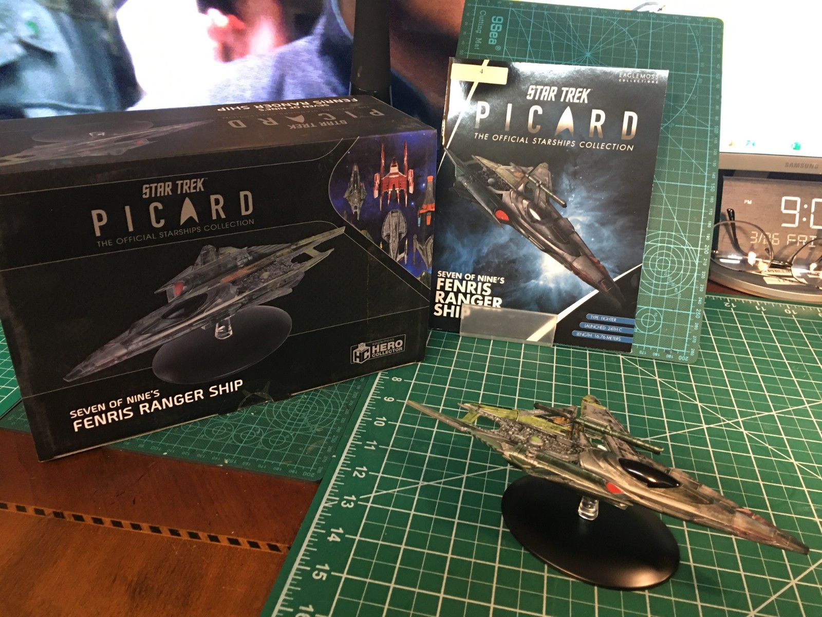 Eaglemoss Star Trek Picard #4 "Fenris Ranger Ship" with box and magazine