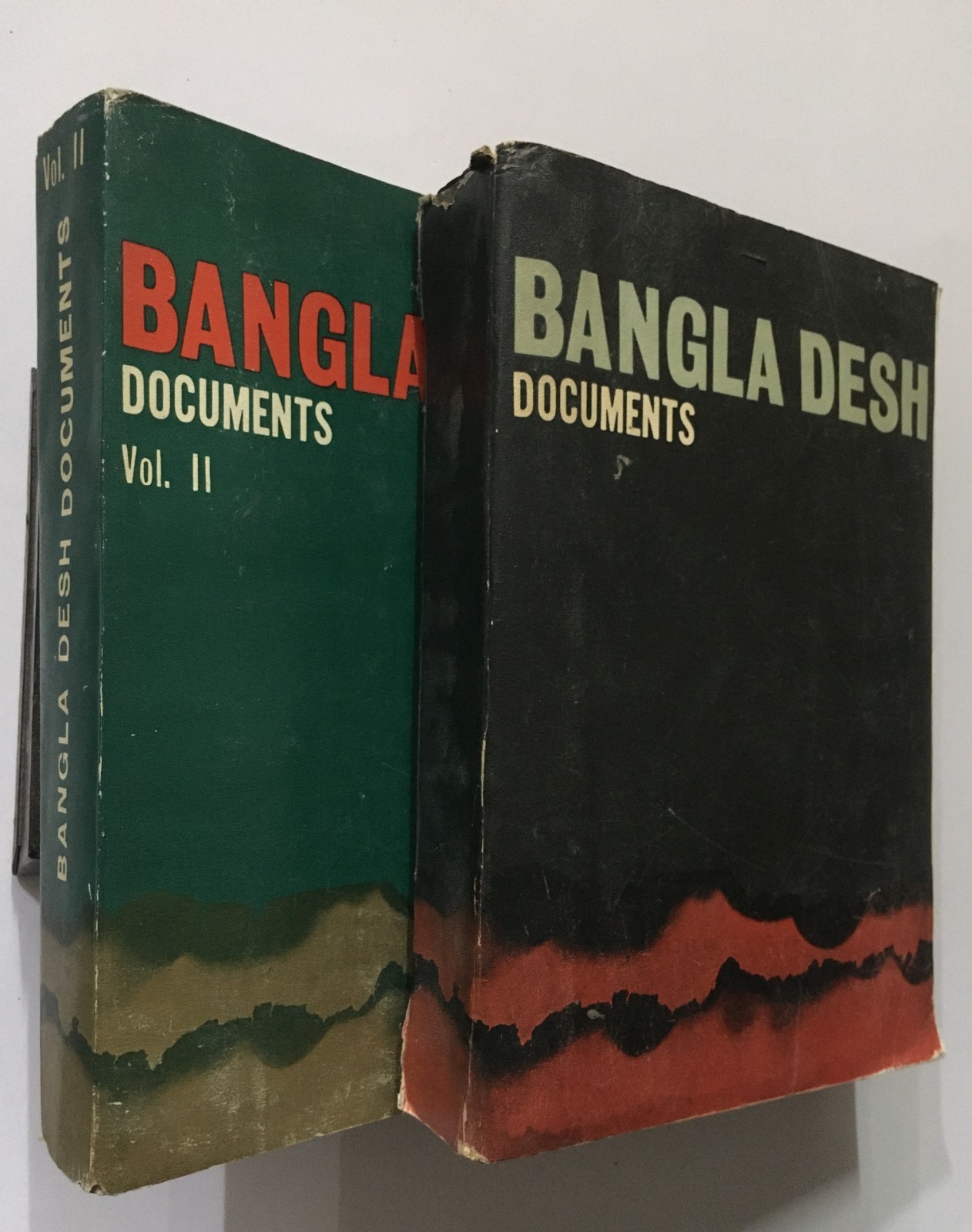 Singh, Sheelendra Kumar (Ed): Bangla Desh Documents 2 Volumes. 1971