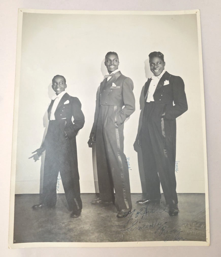 C. 1930s Berry Brothers Signed 8x10 Photo Inscribed Autograph Dance Trio RARE