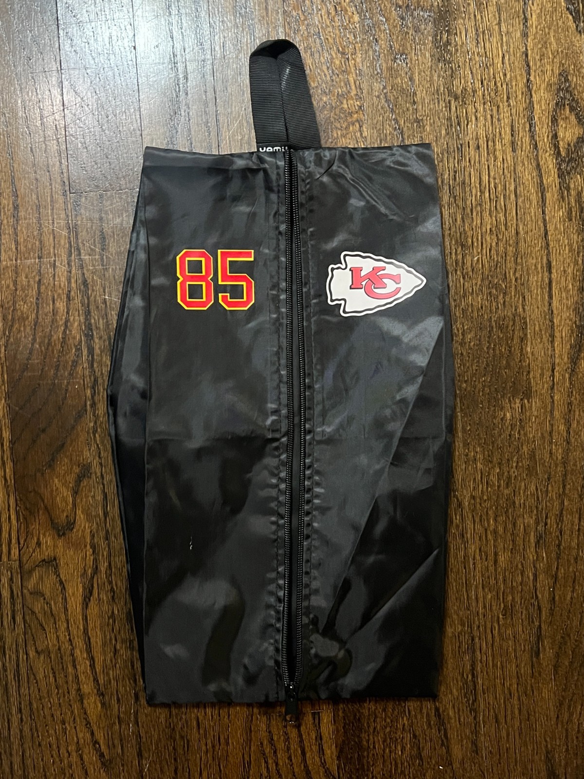 NFL FOOTBALL TEAM ISSUED KANSAS CITY CHIEFS TOILETRY BAG #85