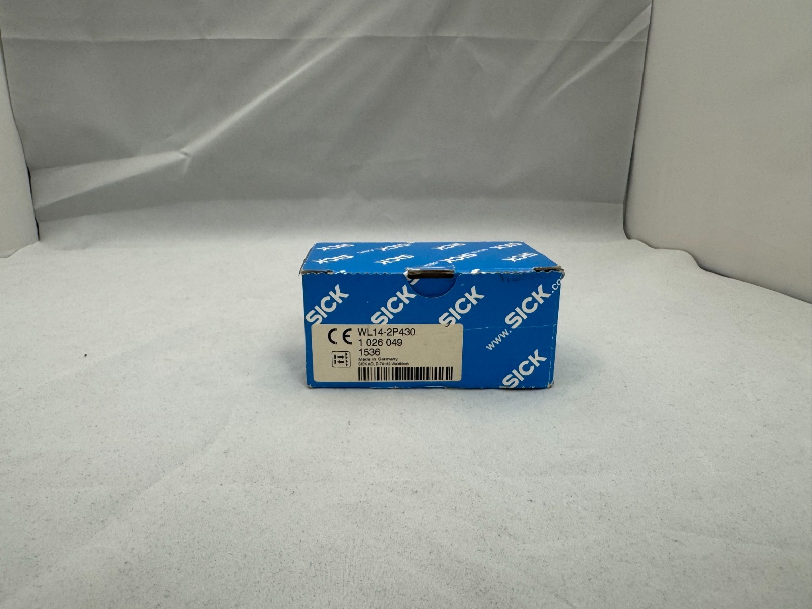 SICK WL14-2P430 W14-2 Photoelectric Retro-Reflective Sensor - PNP - M12 4-Pin