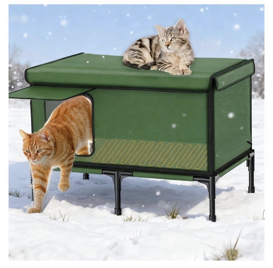 Large Heated Cat House Outside 26x16x20in 100% Waterproof Elevated Base.