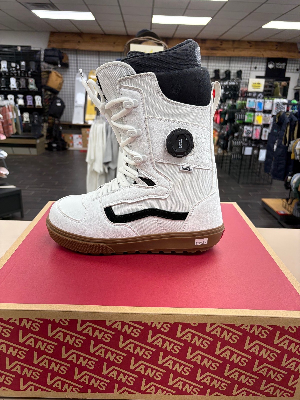 VANS INVADO OG WHITE/GUM (25-26) MEN'S SIZE 9 BOOTS