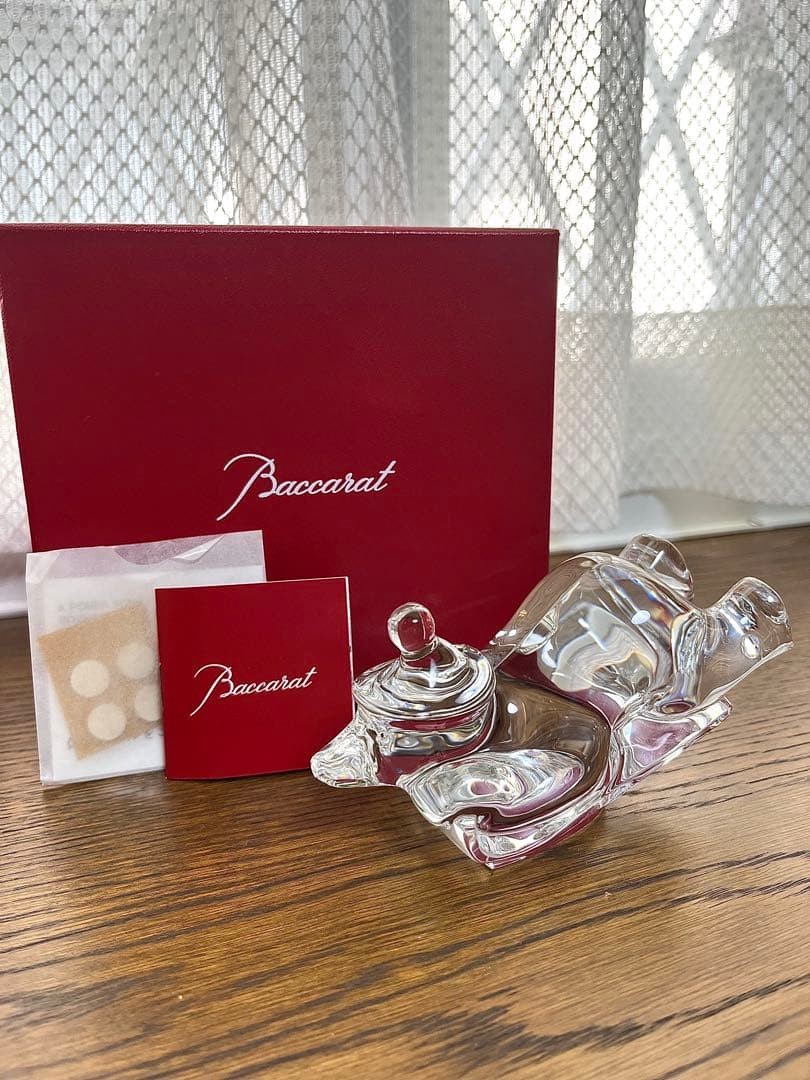 [Price reduction negotiable] Baccarat figurine crystal bear sledding