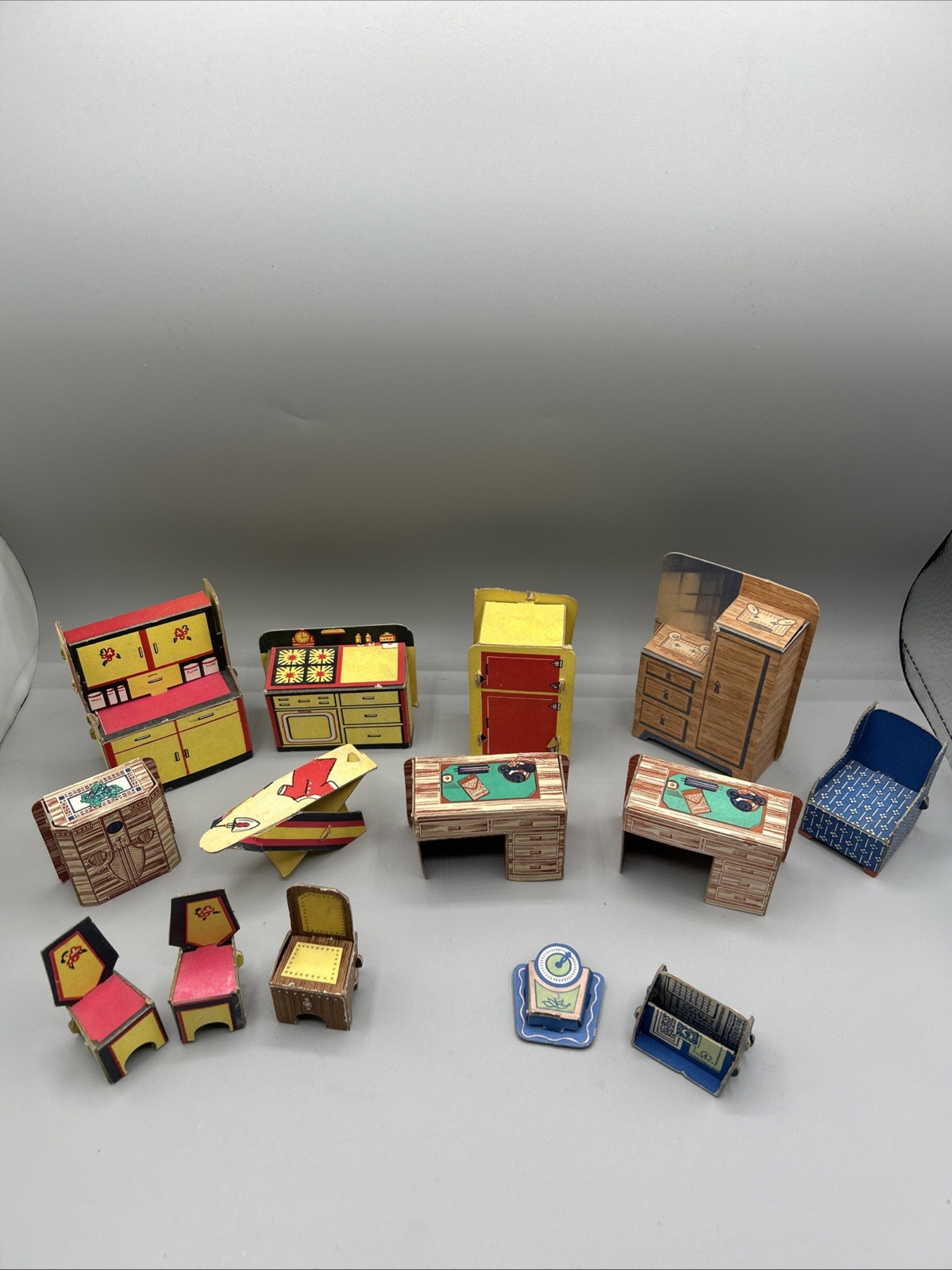 Vintage Cardboard Lot Mixed Dollhouse Furniture 14 Pieces
