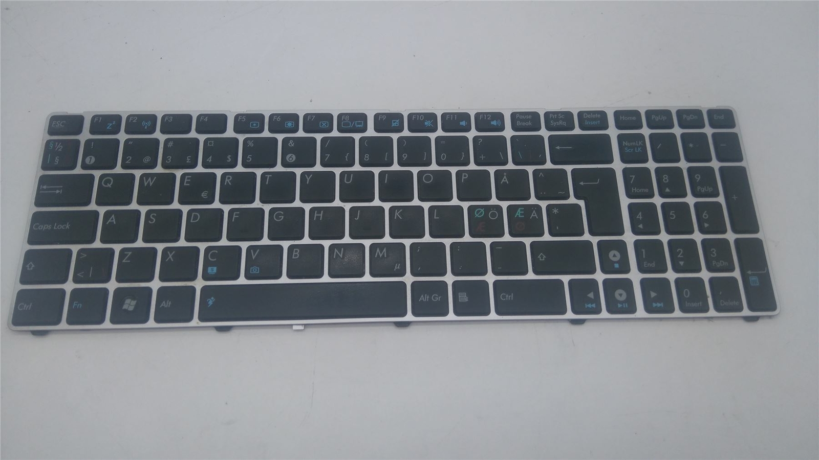 Asus UL50V Keyboard 0KN0-FN1ND03 9J.N2J82.71K Worn out