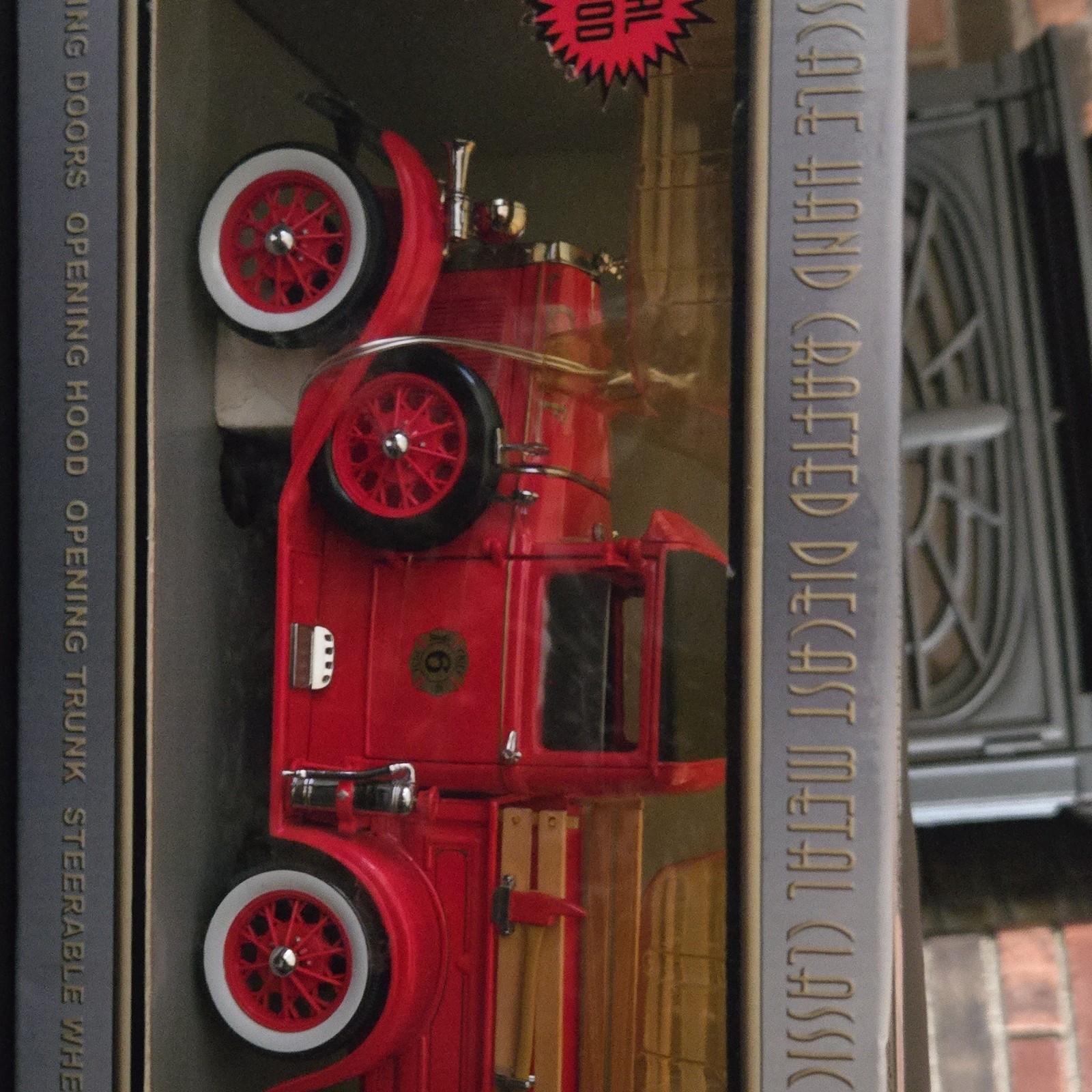 Motor City Classics 1:18 1931 Ford Model A Pick Up Fire Chief Diecast Metal 