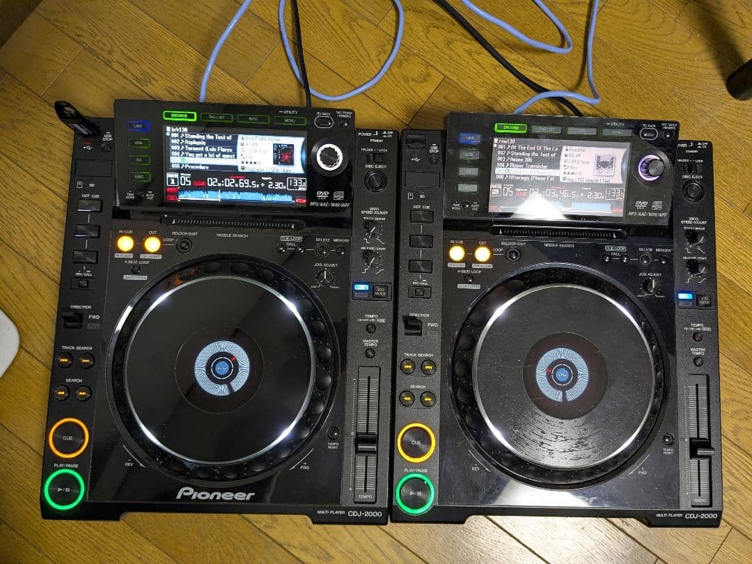 PIONEER CDJ-2000 PROFESSIONAL DJ MULTI PLAYER CDJ DECK SET OF 2 USB WORKING USED