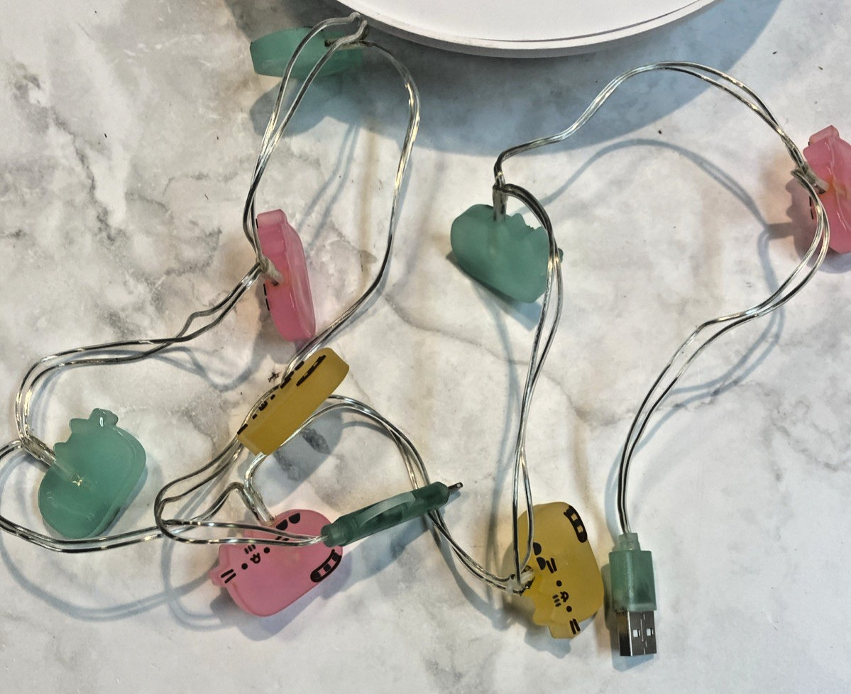 Pusheen Box Exclusive USB Charger Light Up Cord EBC37 MULTI COLOR CATS