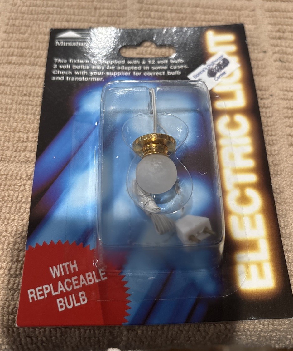 dollhouse miniature 1:12 ceiling light New In Original Package vintage 