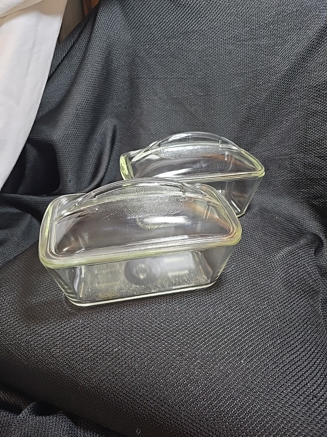 Vintage S/2  Westinghouse Roaster Oven Glass Baking Refrigerator Dish w/ Fin Lid