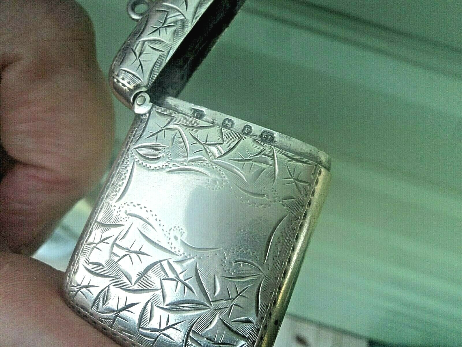 Victorian Stg. Silver Floral Leaf Aesthetic Design Vesta / Match Safe  h/m 1895 